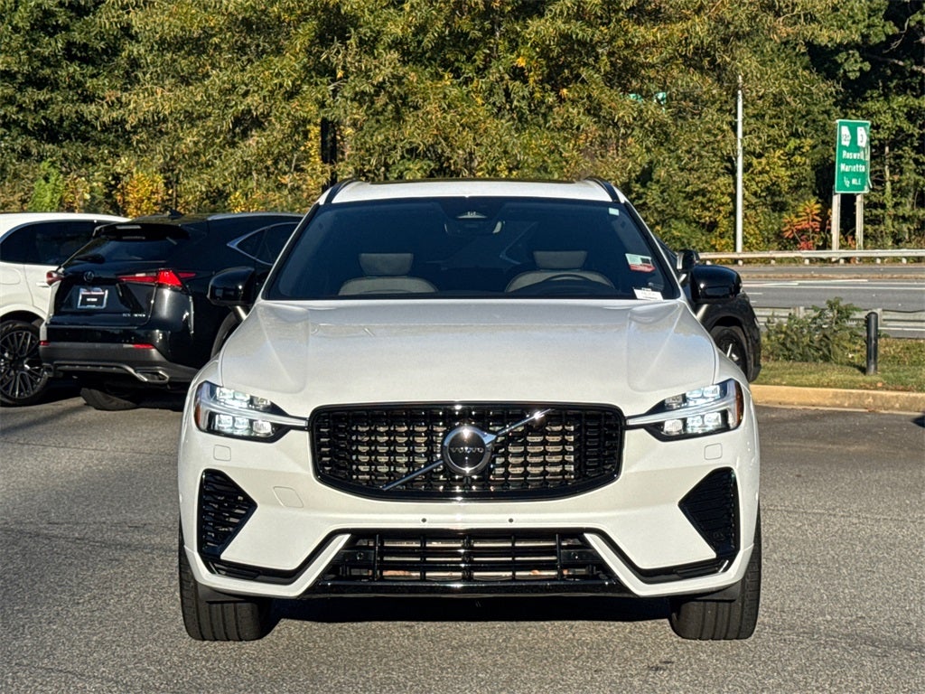 2022 Volvo XC60 Recharge Plug-In Hybrid R-Design