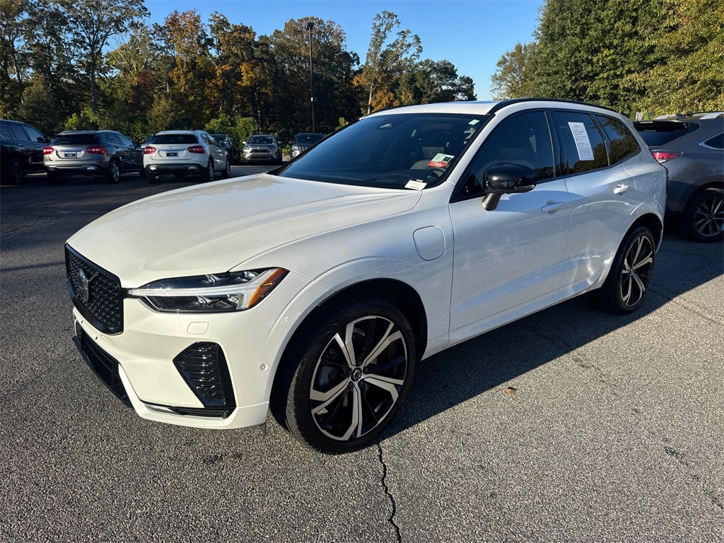 2022 Volvo XC60 Recharge Plug-In Hybrid R-Design