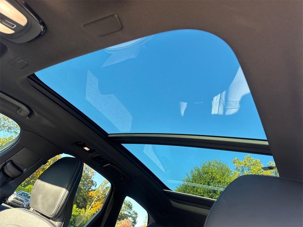 2022 Volvo XC60 Recharge Plug-In Hybrid R-Design