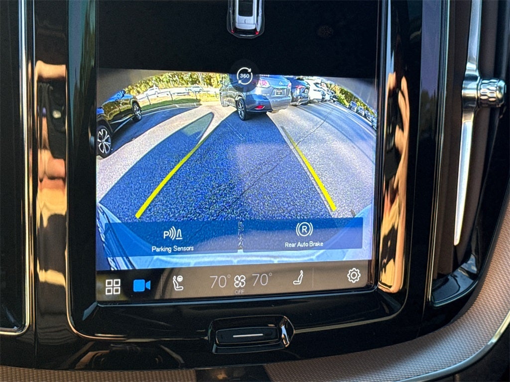 2022 Volvo XC60 Recharge Plug-In Hybrid R-Design