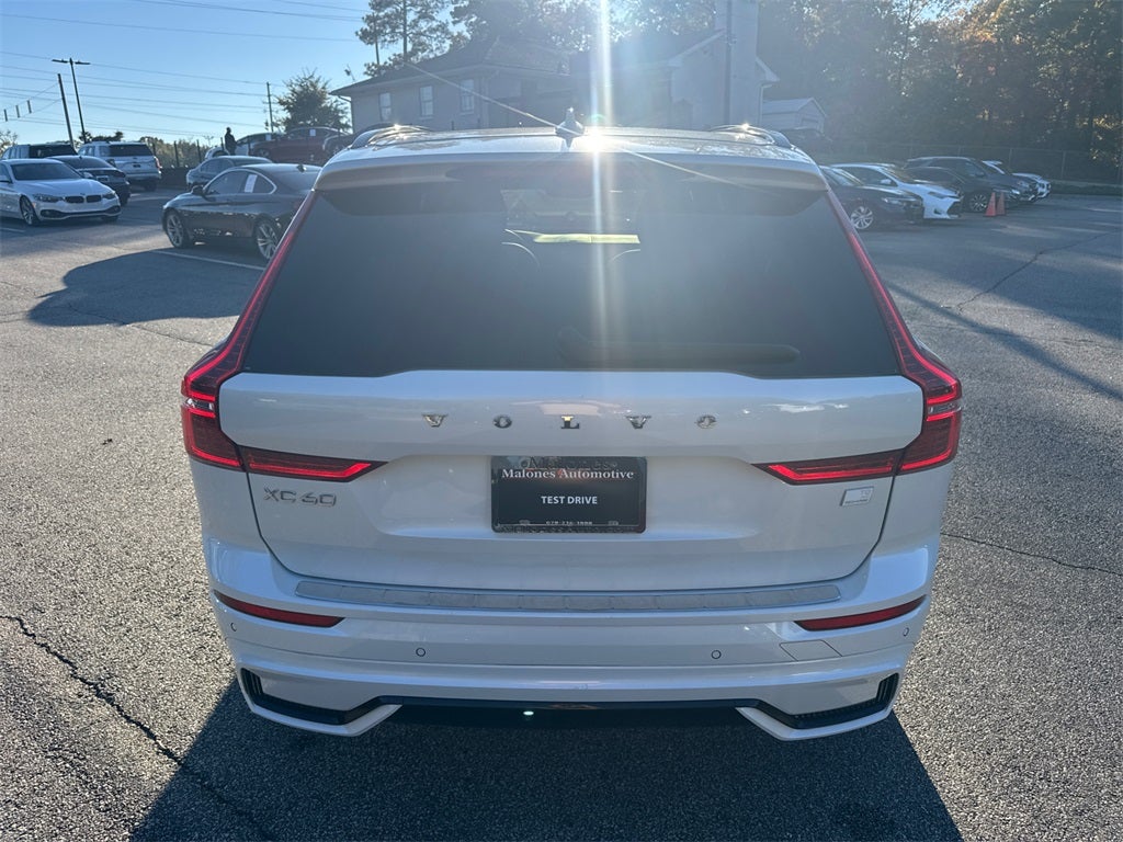 2022 Volvo XC60 Recharge Plug-In Hybrid R-Design