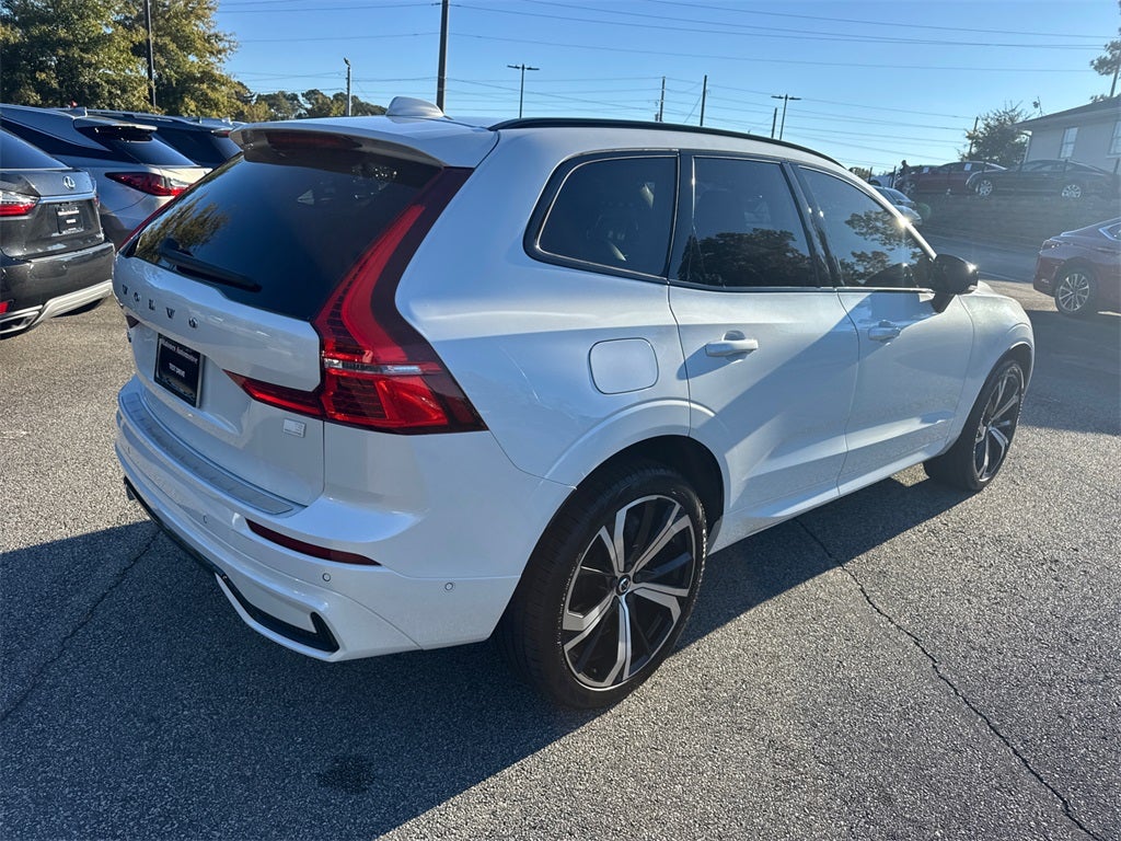 2022 Volvo XC60 Recharge Plug-In Hybrid R-Design