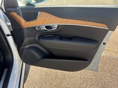 2022 Volvo XC90 Recharge Plug-In Hybrid Base