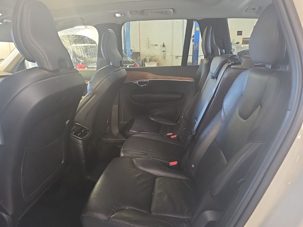 2022 Volvo XC90 Recharge Plug-In Hybrid Base