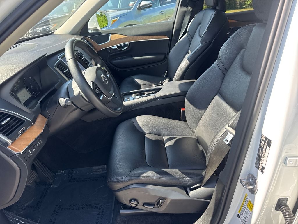 2022 Volvo XC90 Recharge Plug-In Hybrid Base